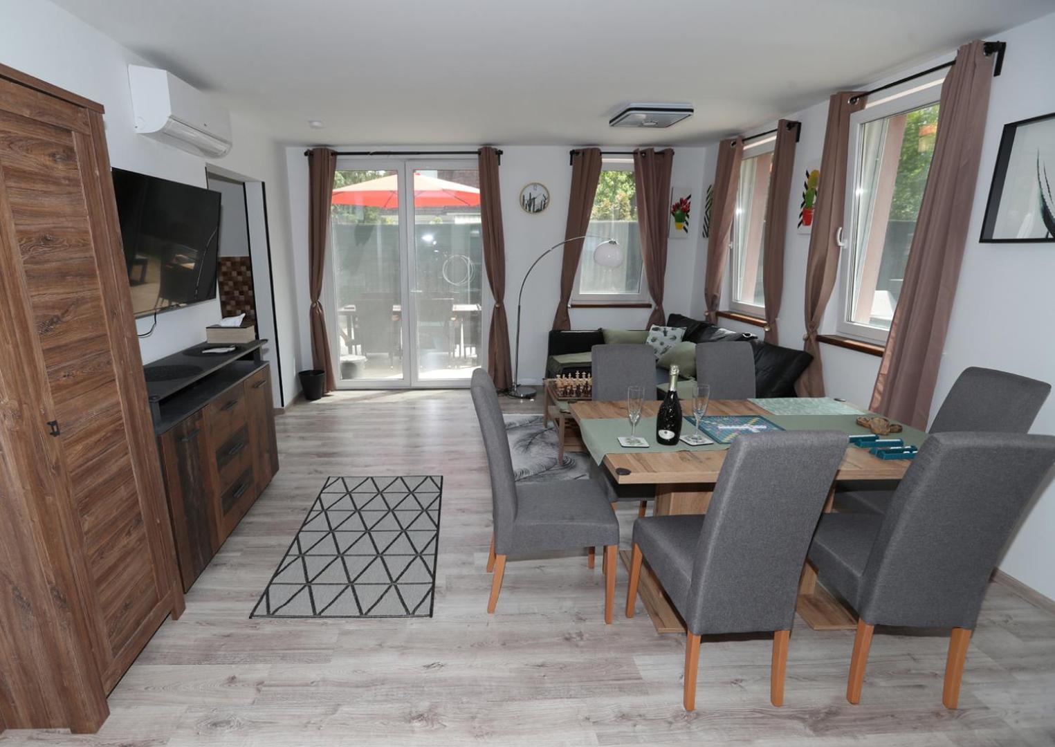 Four Flowers Apartman Siofok Exterior photo